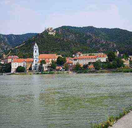 Book a bus excursion to Wachau, Melk, Dürnstein